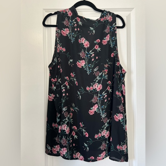 Torrid Tank Size 2 - Picture 3 of 9